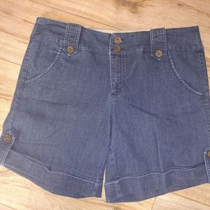 ⭐Ladies 14 by One Song denim shorts EUC